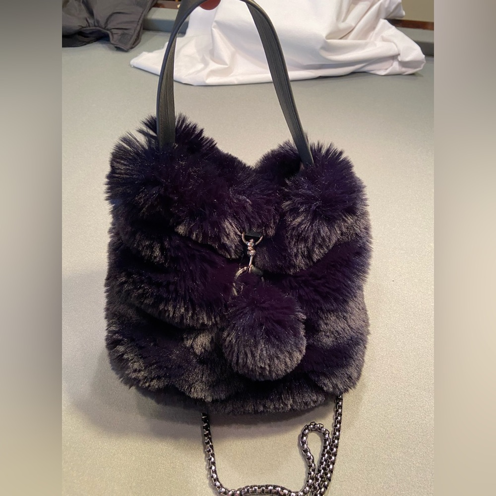 Evelyn’s Prelonge small Faux Fur Cross‎ body w/Handle navy blue Handbag Purse